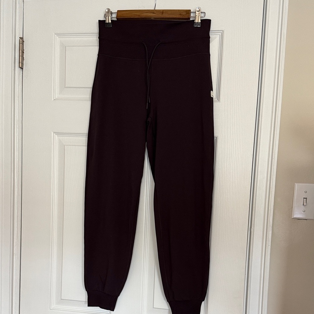 Vuori Daily Form Brown Leggings